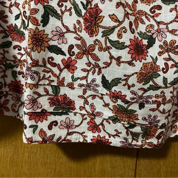 Old Navy Floral Blouse - Picture 7 of 8